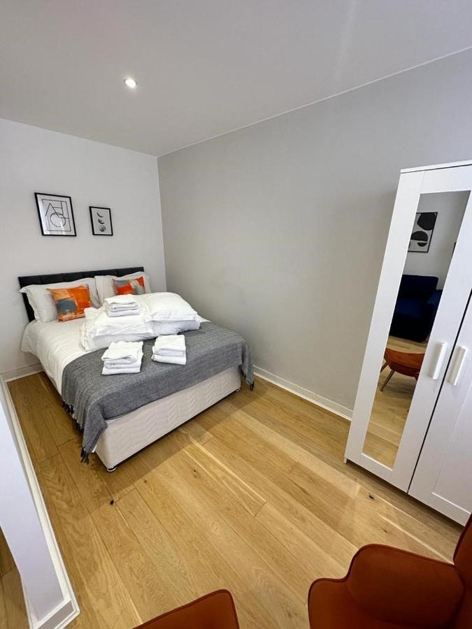 2A Soho Studios By Indigo Flats Sleeps 4 Londres Exterior foto
